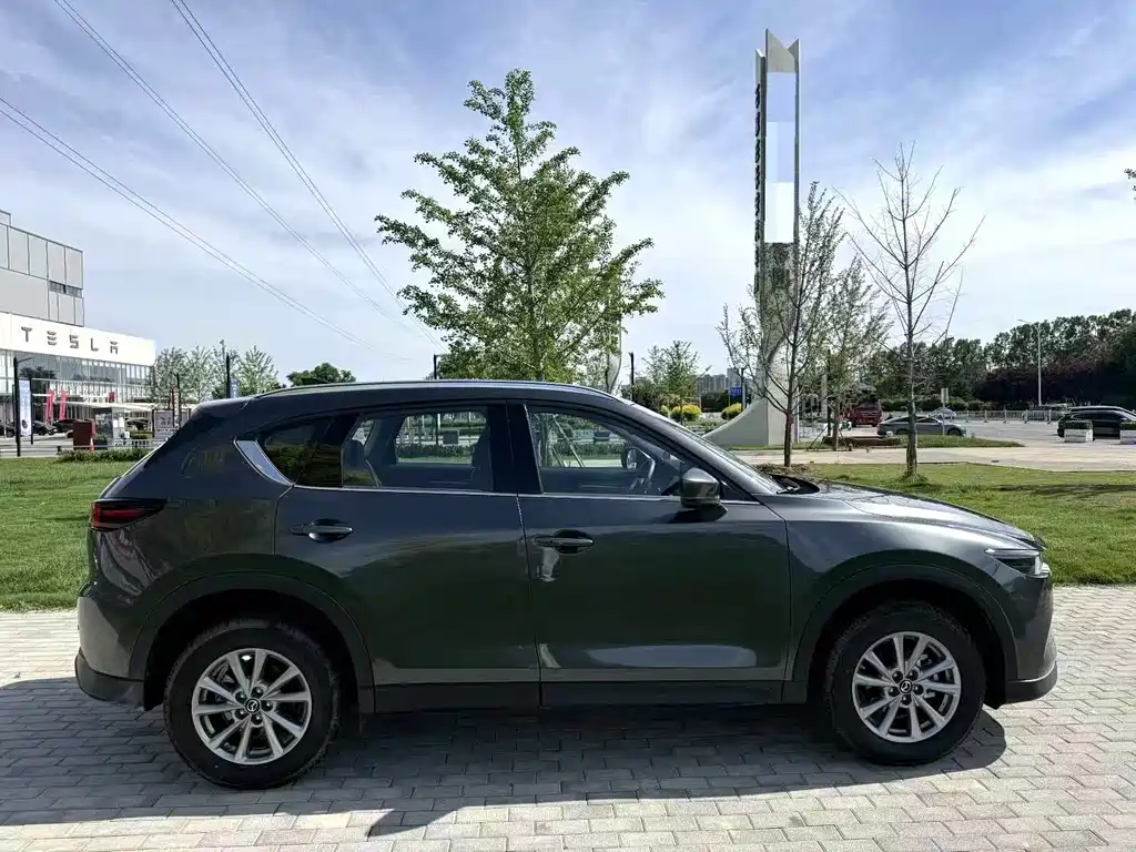 Mazda CX-5 2025