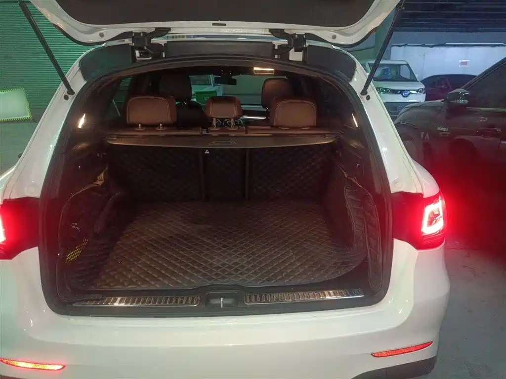 Mercedes-Benz GLC 2020 — фото 16
