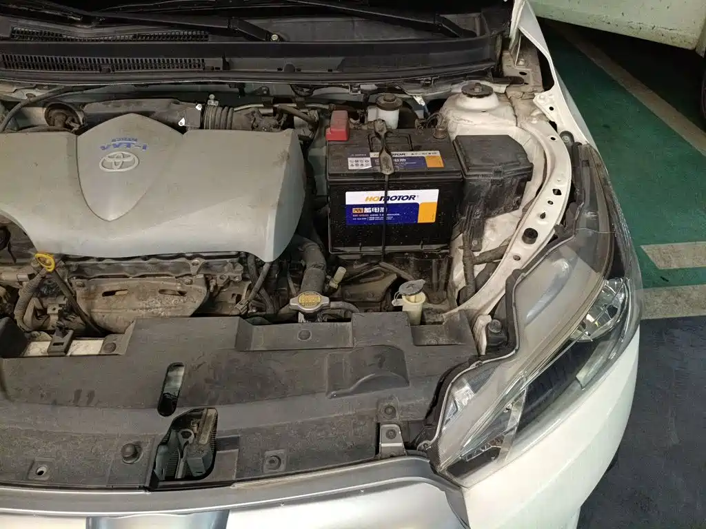 Toyota Yaris L 2015 — фото 23
