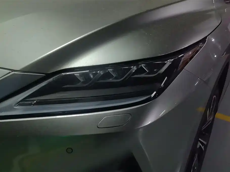 Lexus RX 2022