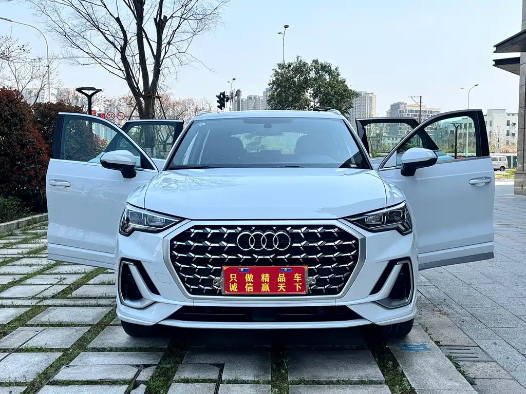 Audi Q3 2024 — фото 10