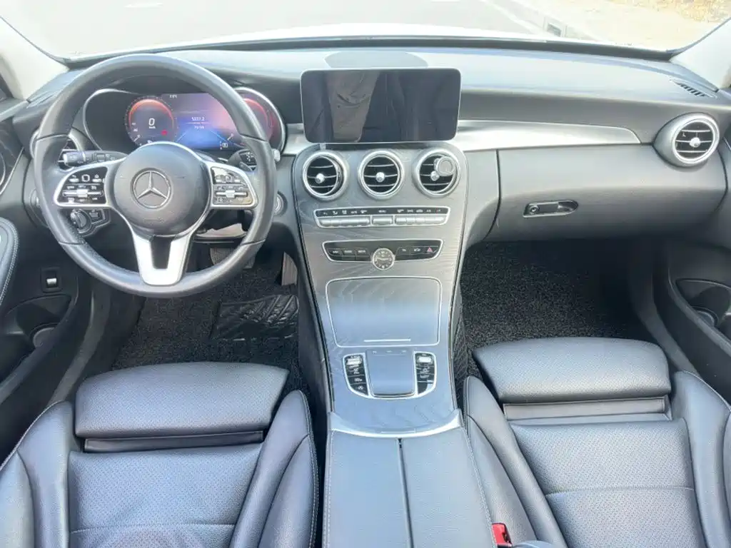 Mercedes-Benz C-Class 2019 — фото 14