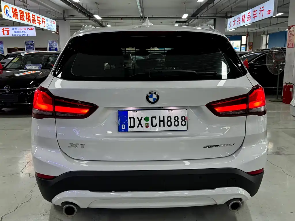 BMW X1 2021 — фото 5