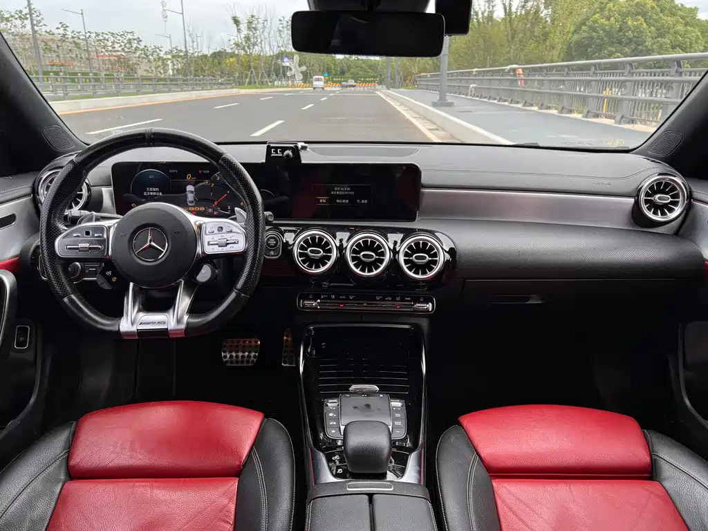 Mercedes-Benz CLA AMG 2021