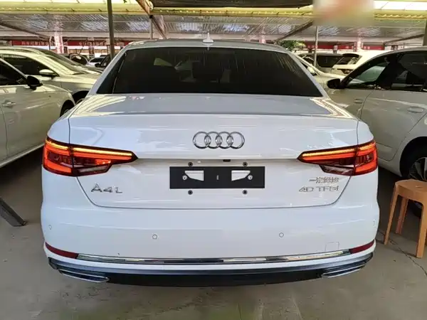 Audi A4L 2020