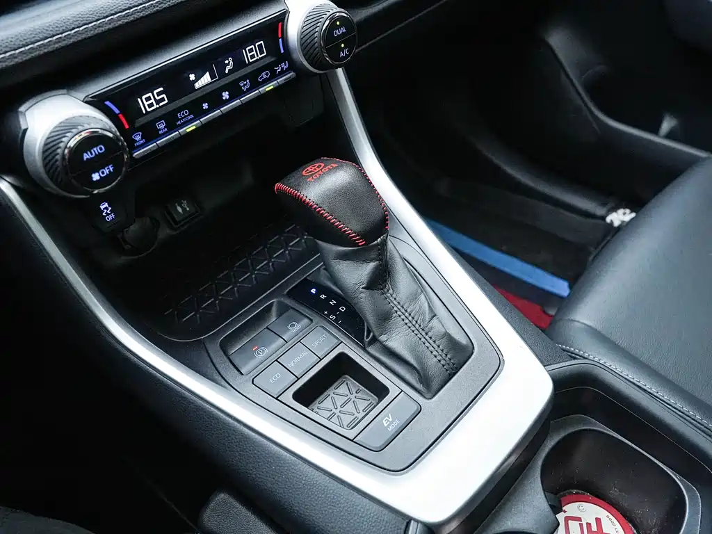 Toyota Wildlander 2022 — фото 10