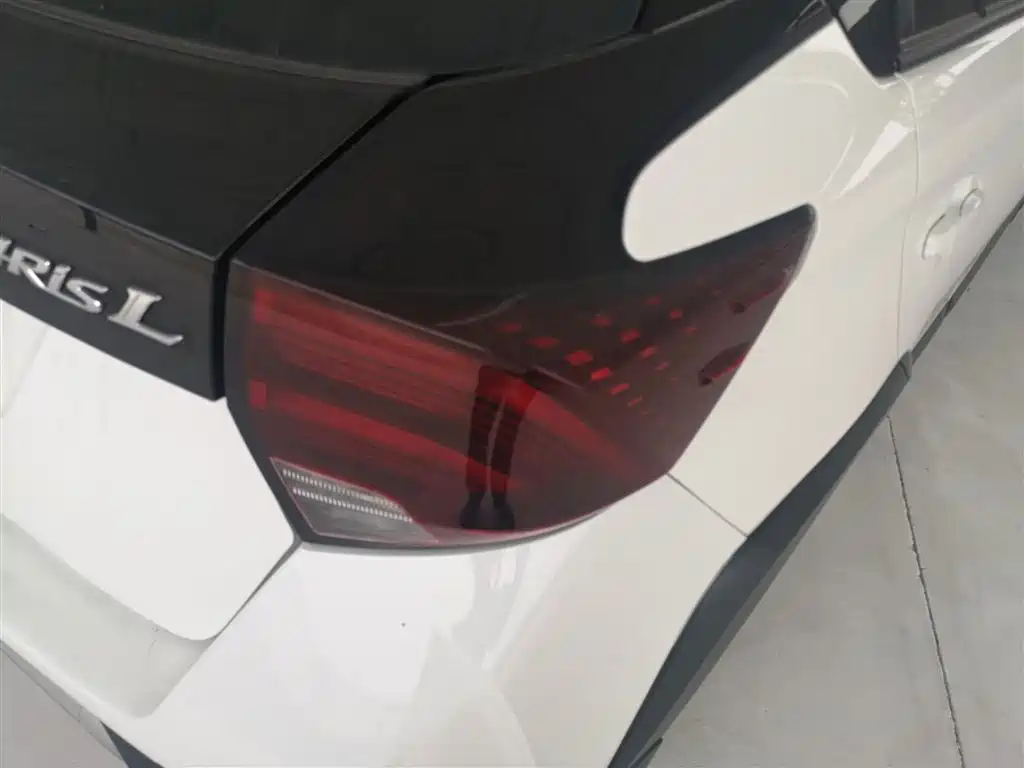 Toyota Yaris L 2020 — фото 24