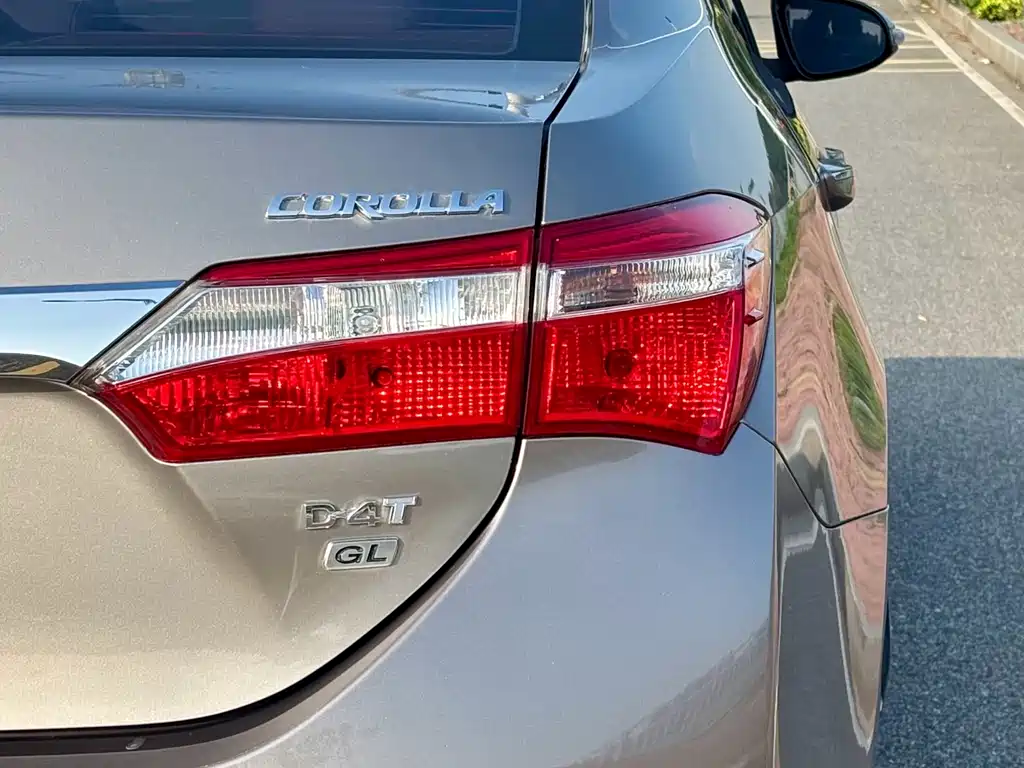 Toyota Corolla 2017 — фото 16