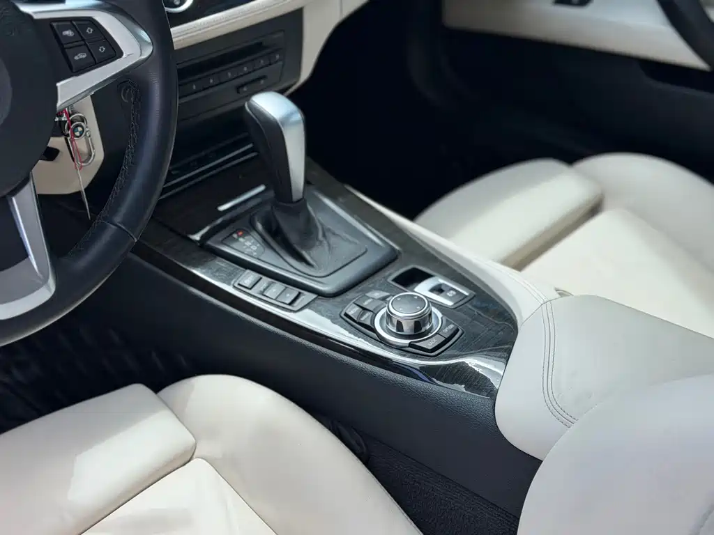 BMW Z4 2013 — фото 10
