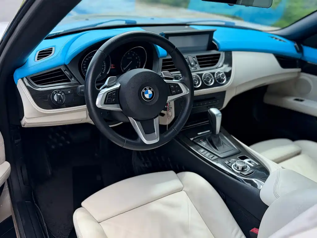 BMW Z4 2013 — фото 11