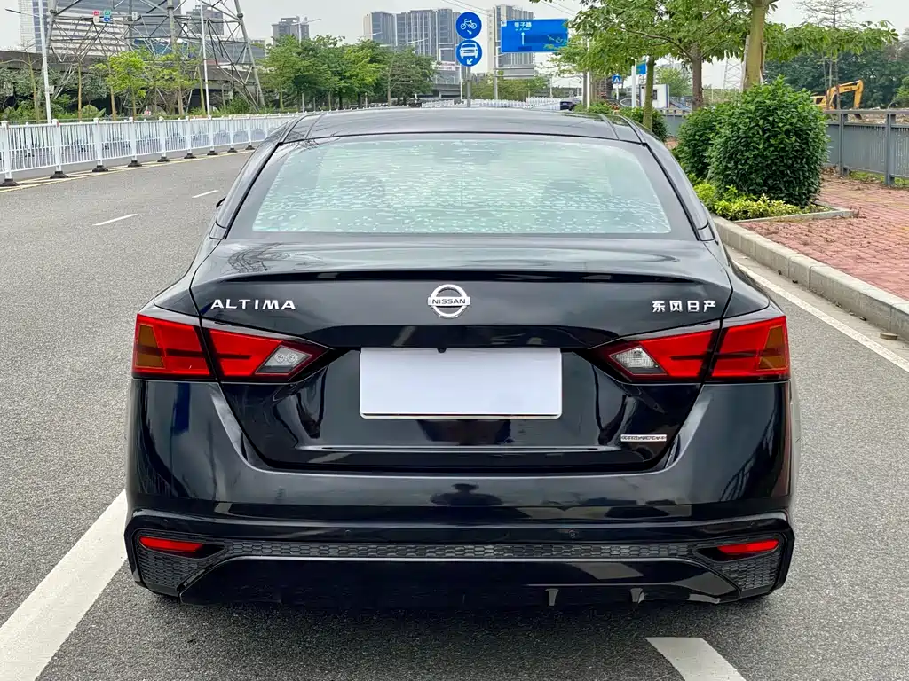 Nissan Teana 2021