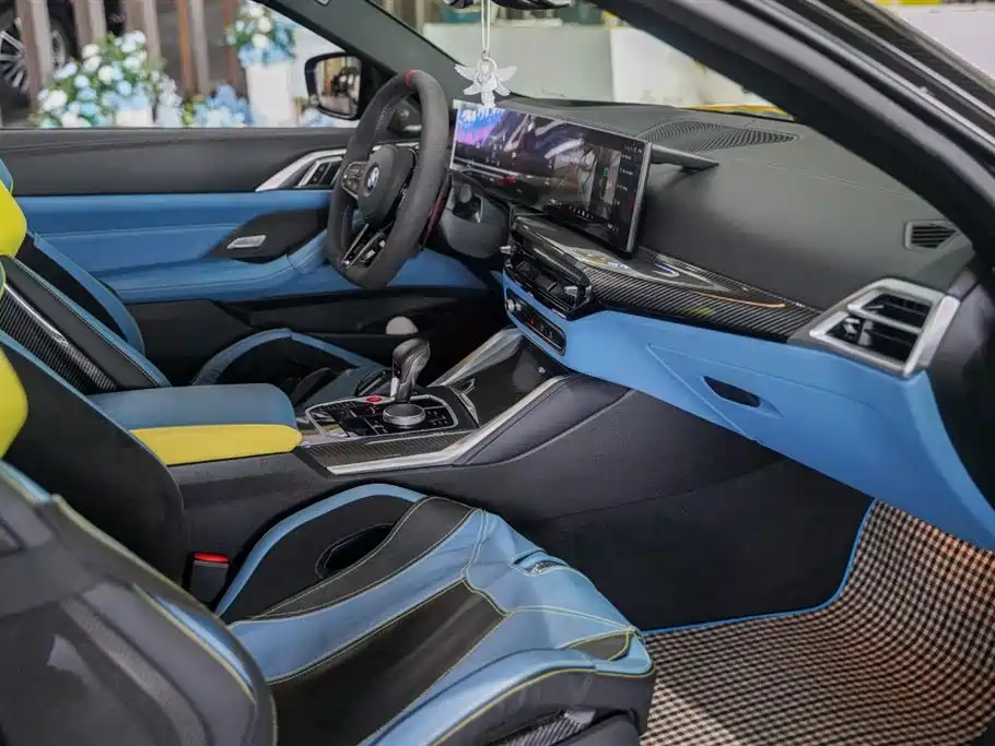 BMW M4 2025 — фото 17