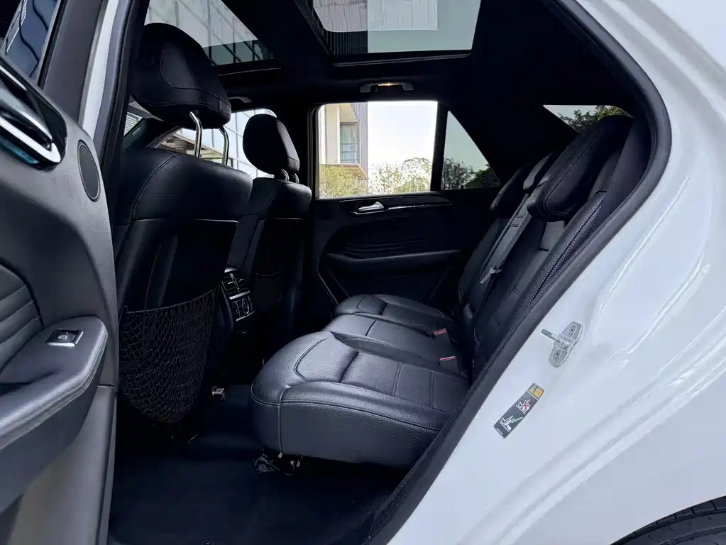 Mercedes-Benz GLE 2017 — фото 15