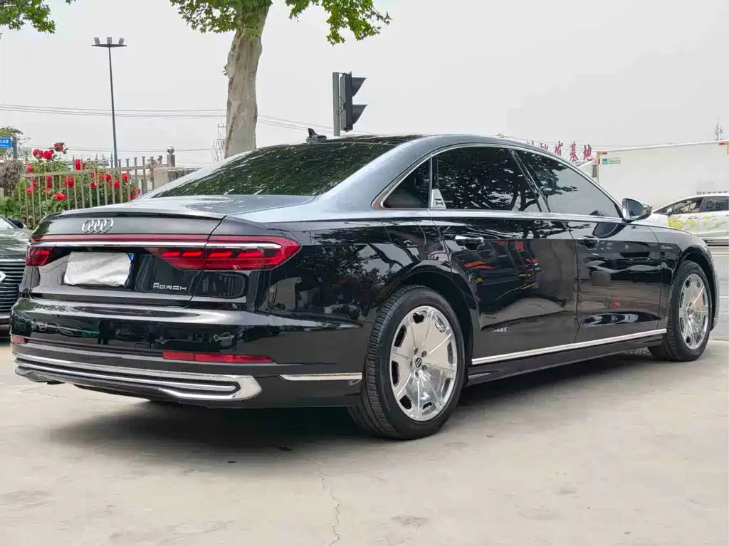 Audi A8 2023