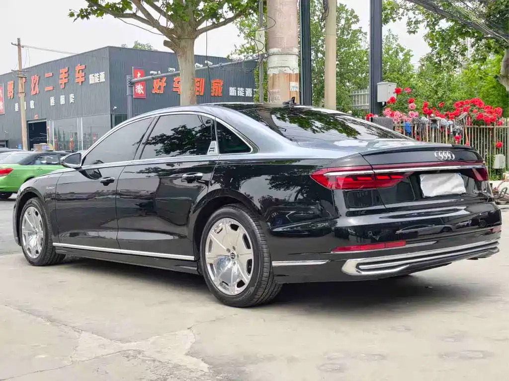 Audi A8 2023 — фото 9