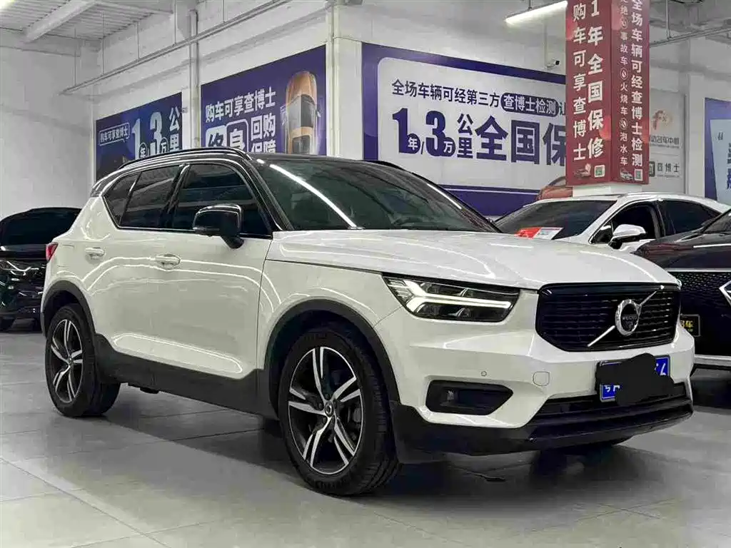 Volvo XC40 2019 — фото 3