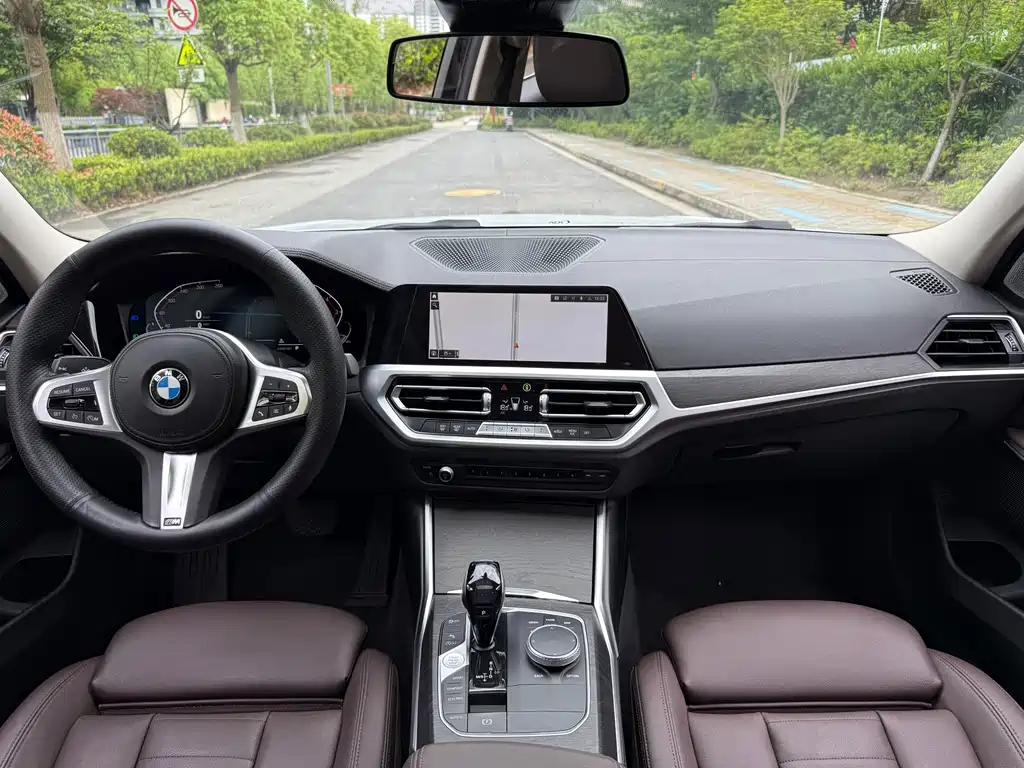 BMW 3 Series 2023 — фото 13
