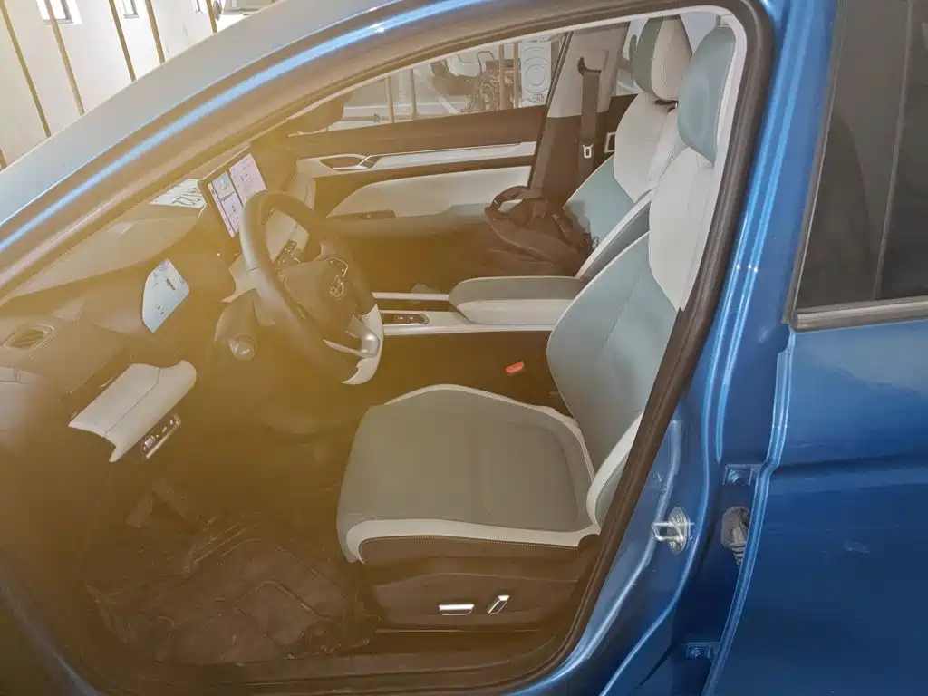 Geely Emgrand L Hip 2022 — фото 7