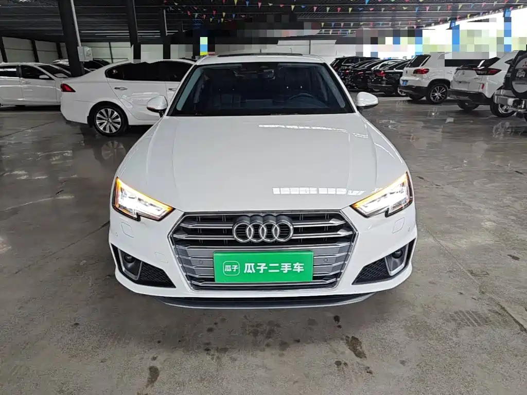 Audi A4L 2018