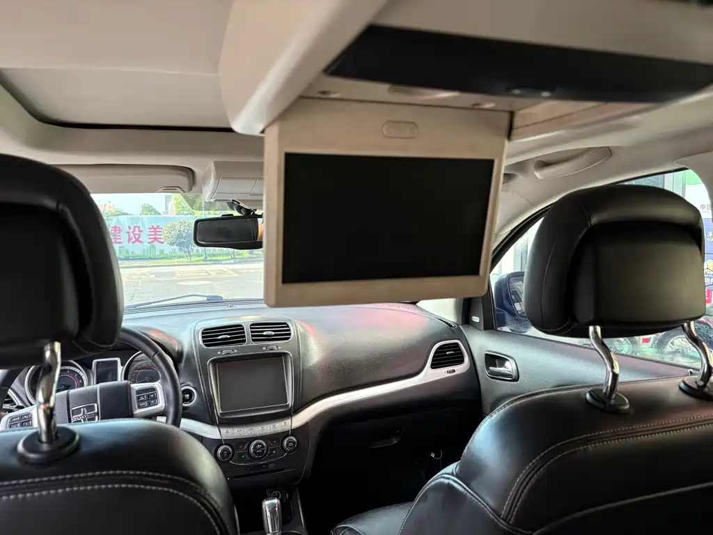 Dodge Journey 2015 — фото 12