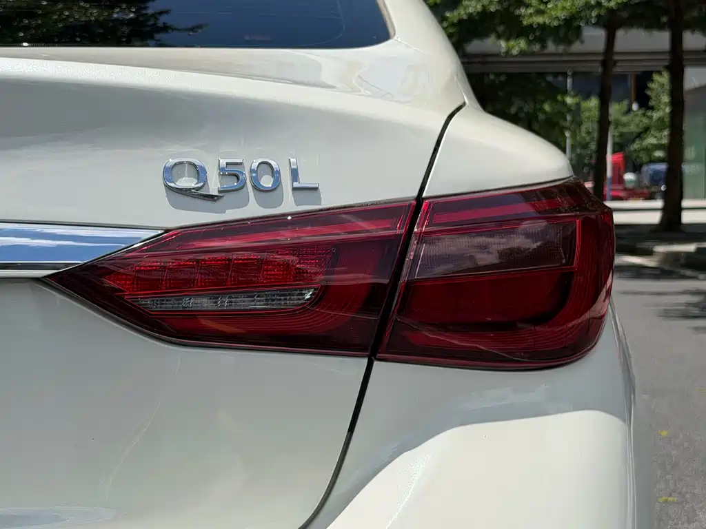 Infiniti Q50L 2021 — фото 31