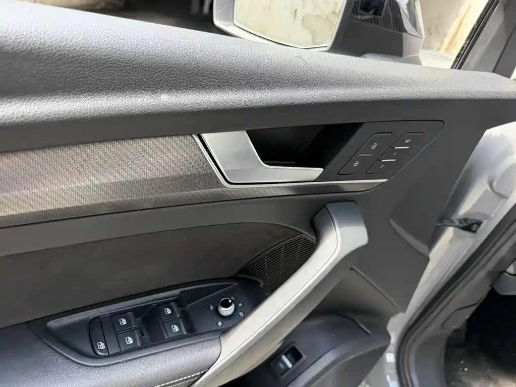Audi Q5L Sportback 2021
