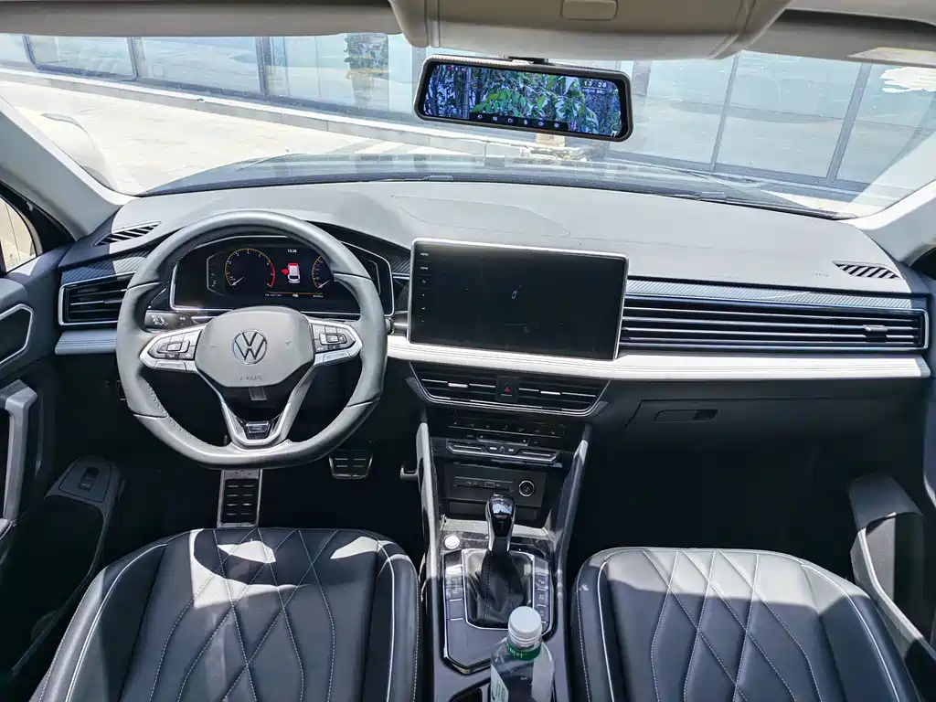Volkswagen Tiguan L 2025