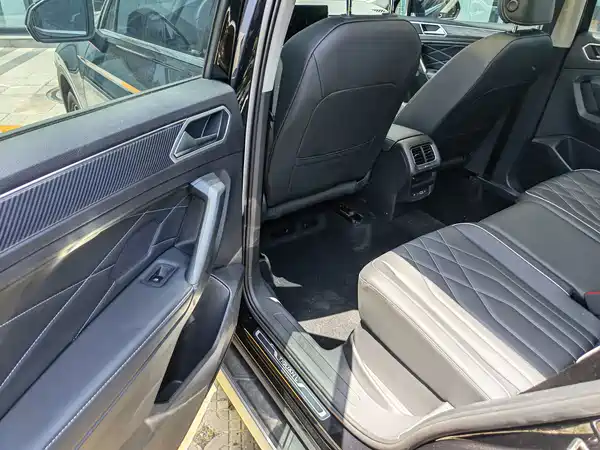 Volkswagen Tiguan L 2025
