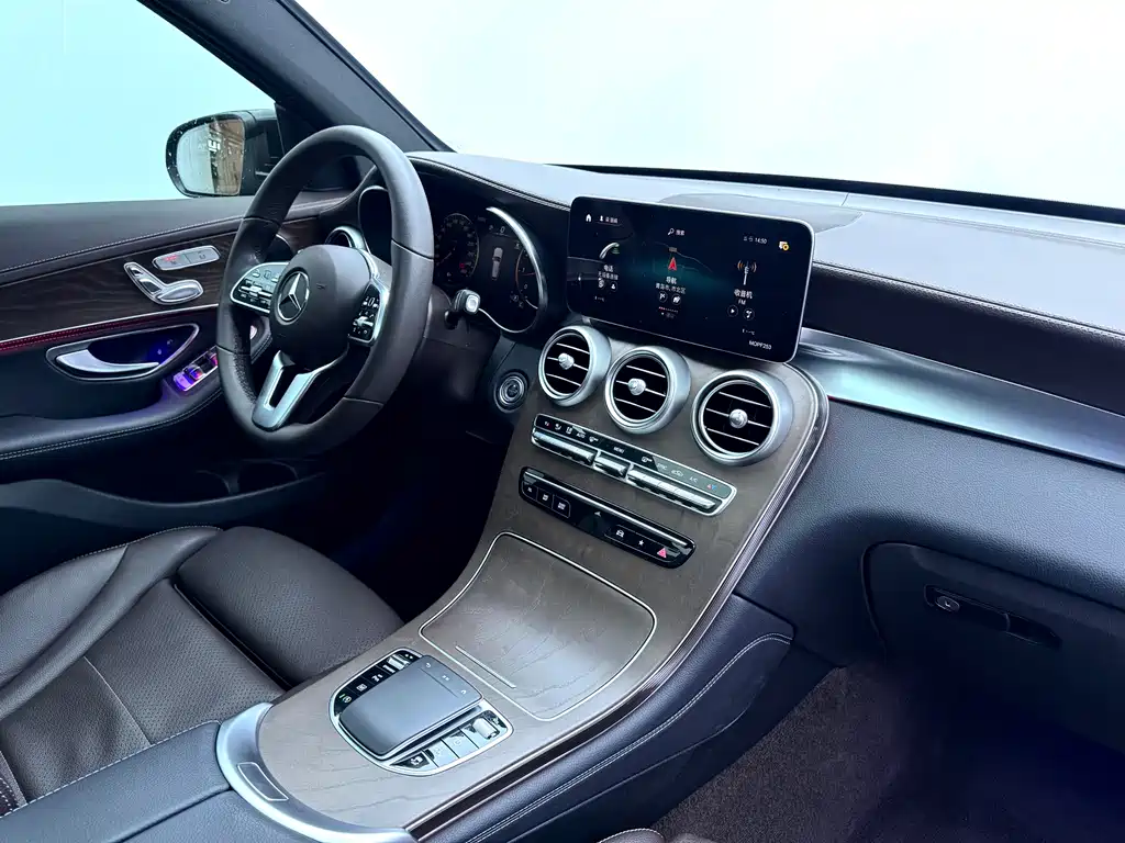 Mercedes-Benz GLC 2020 — фото 27
