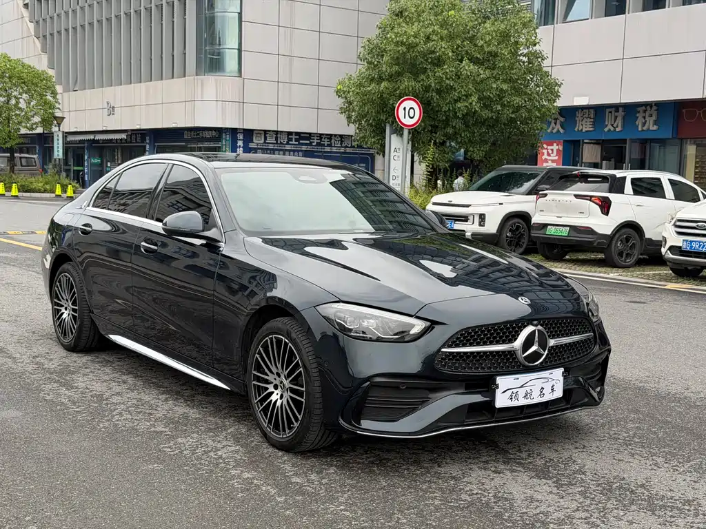 Mercedes-Benz C-Class 2024
