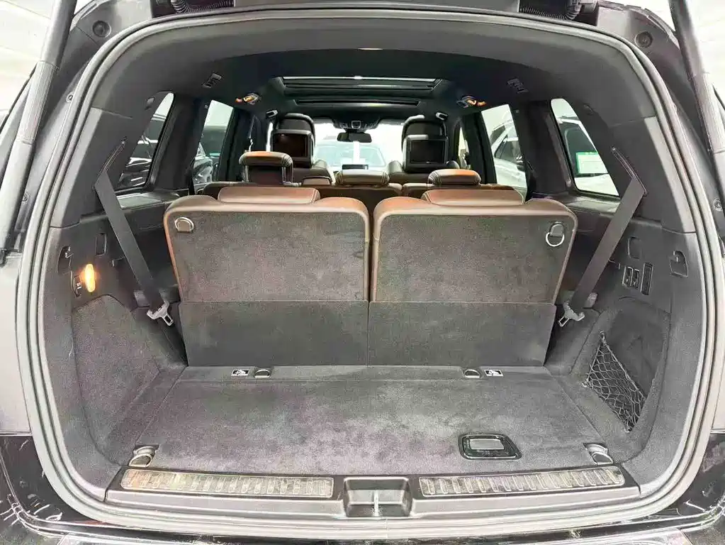 Mercedes-Benz GLS AMG 2017 — фото 20