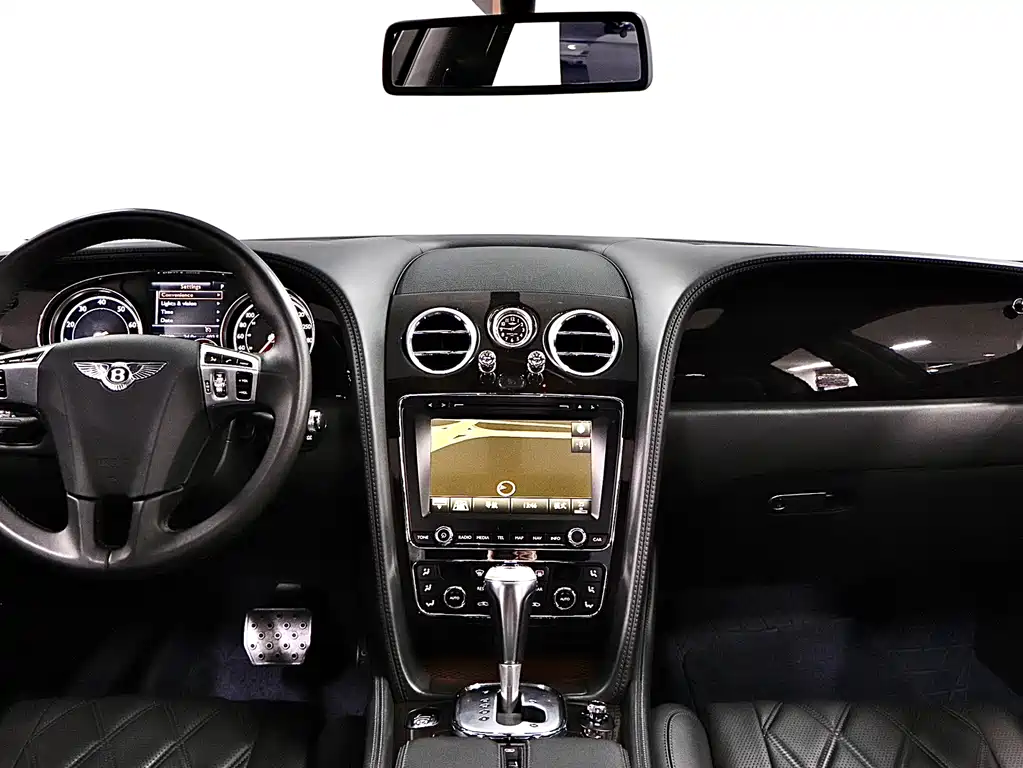 Bentley Flying Spur 2019 — фото 19
