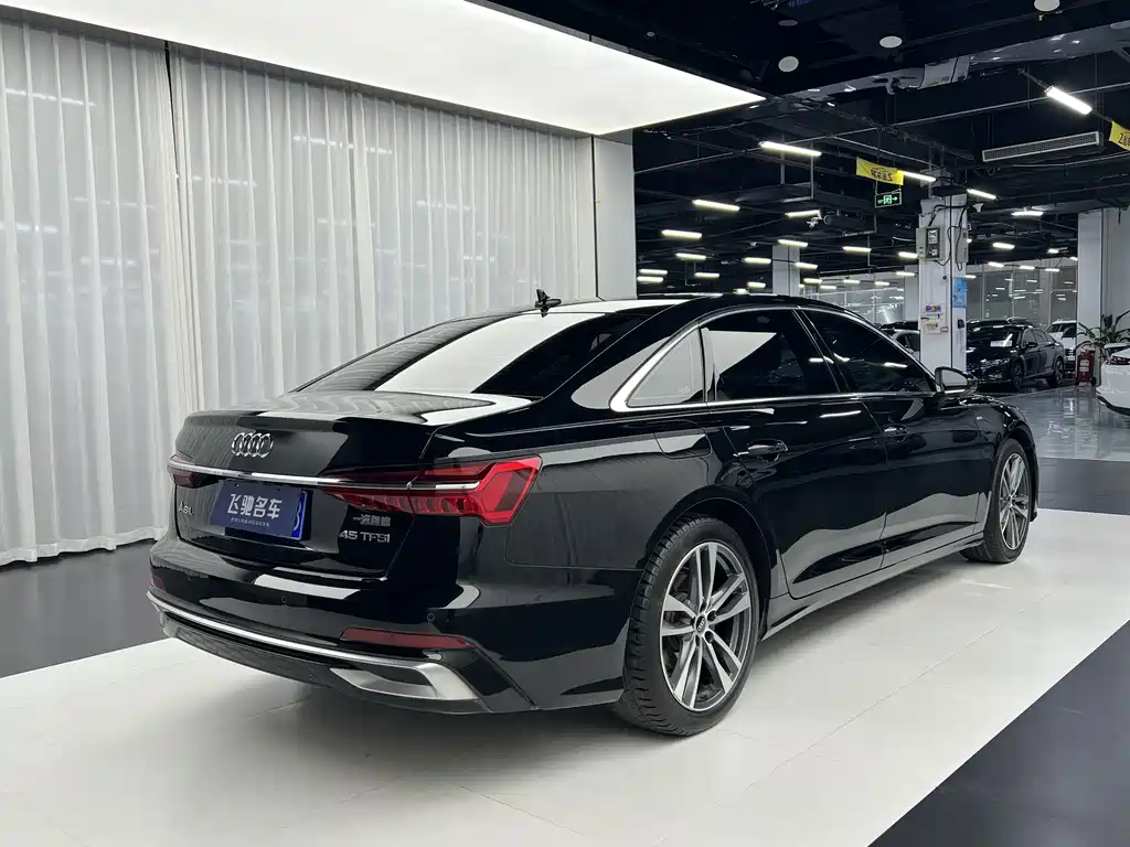 Audi A6L 2023 — фото 11