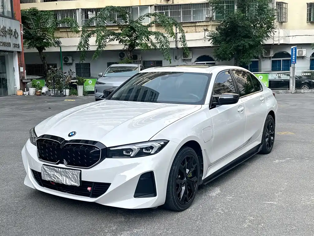 BMW i3 2024 — фото 1