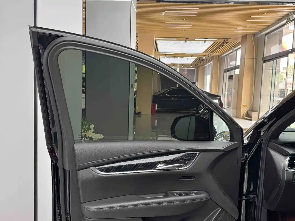 Cadillac XT6 2023
