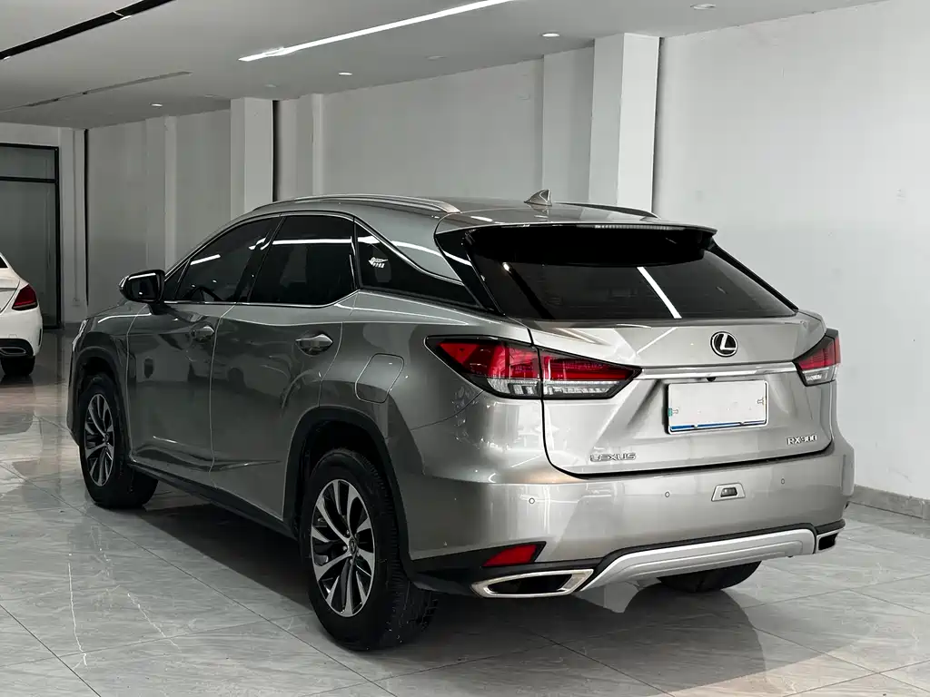 Lexus RX 2020