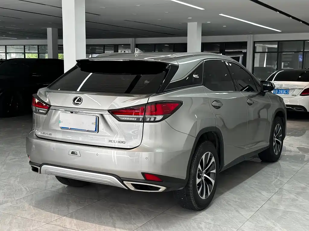 Lexus RX 2020
