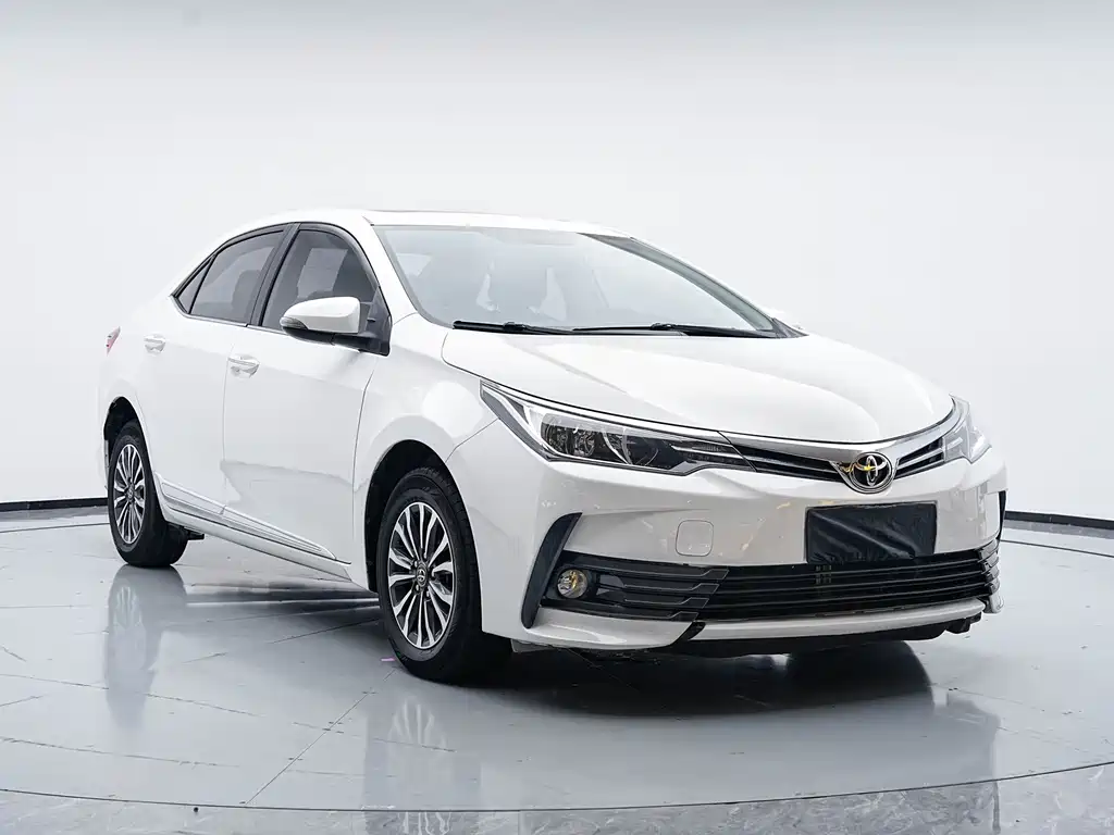 Toyota Corolla 2017 — фото 3