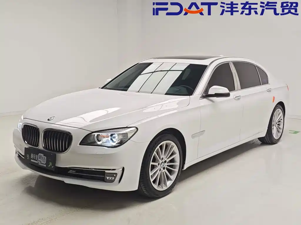 BMW 7 Series 2014 — фото 1