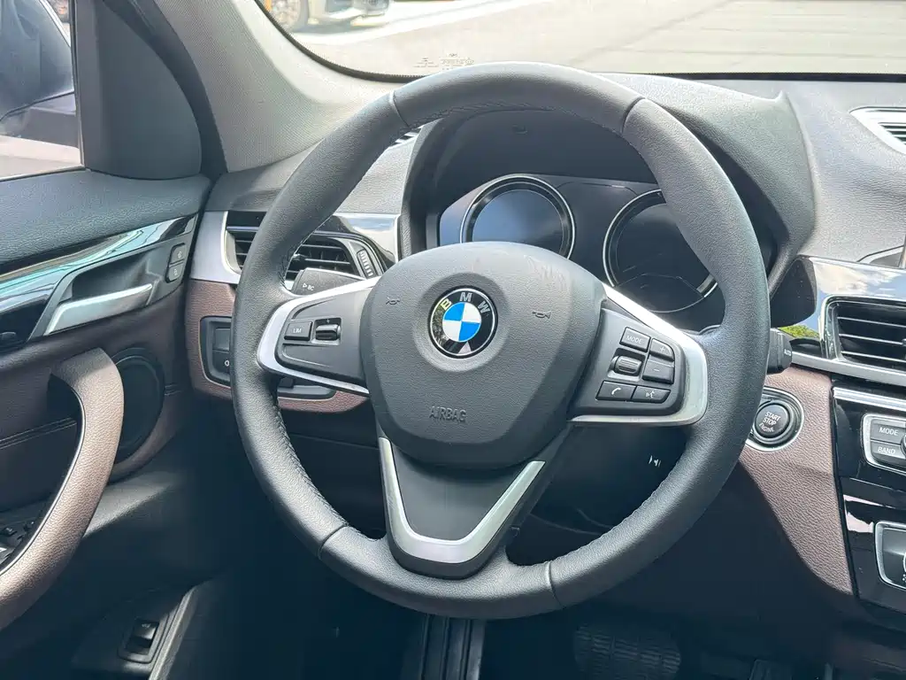 BMW X1 2020 — фото 14