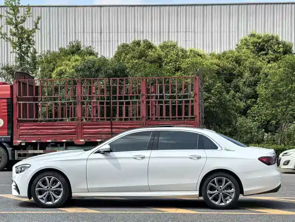 Mercedes-Benz E-Class 2021