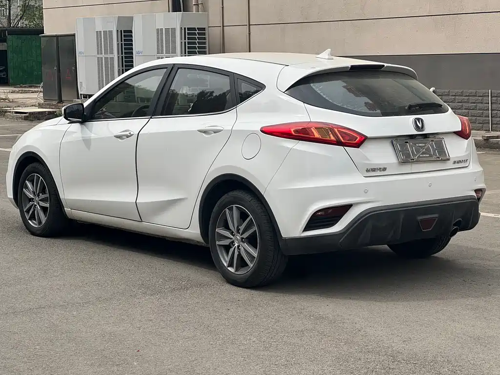 Changan Eado XT 2018 — фото 13