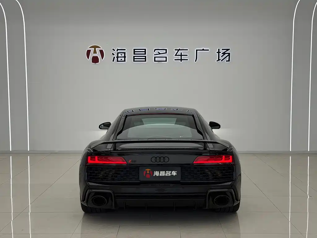 Audi R8 2021 — фото 8