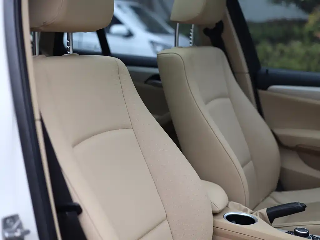 BMW X1 2014 — фото 17