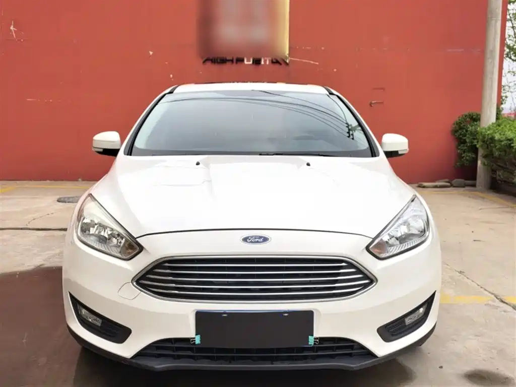 Ford Focus 2017 — фото 25