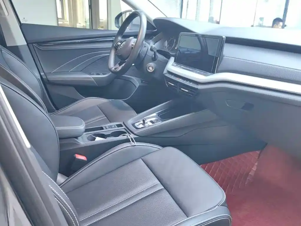 Skoda Octavia 2023 — фото 13