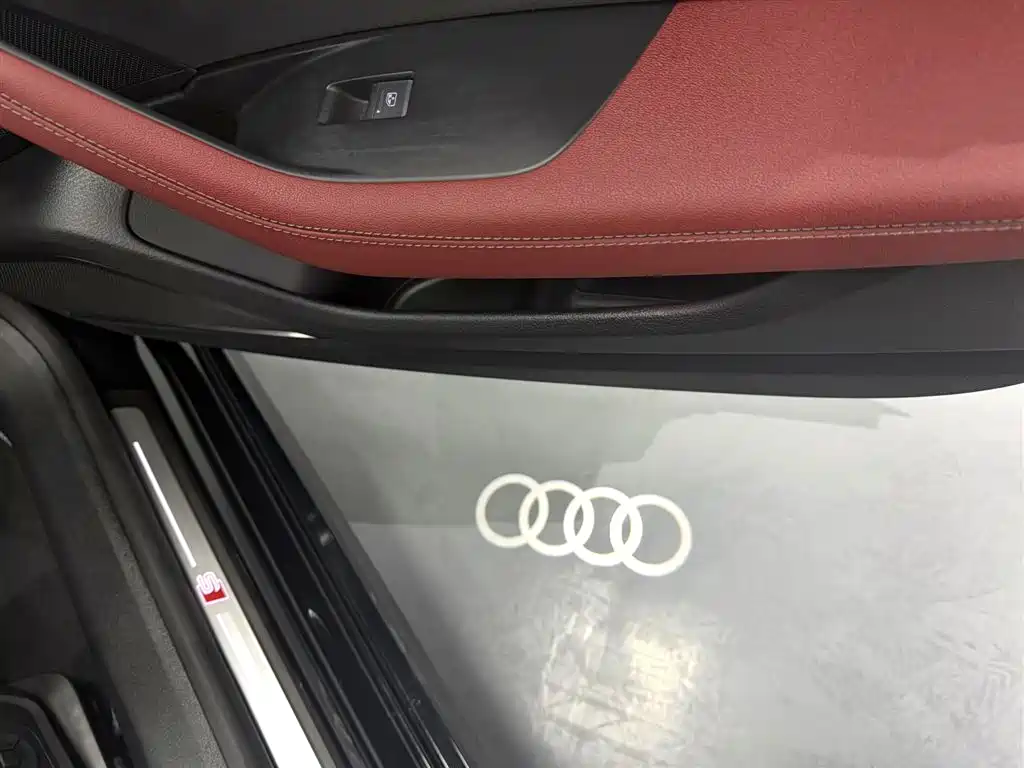Audi A7L 2024 — фото 23