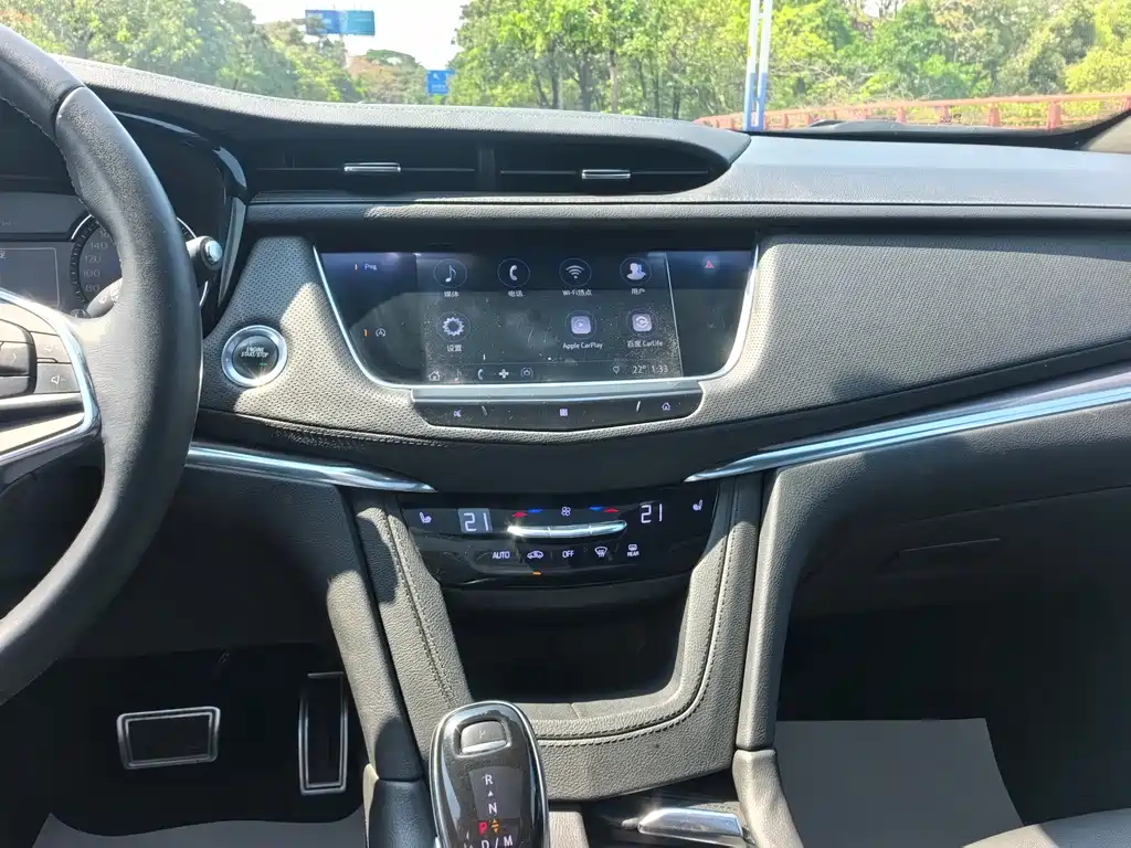 Cadillac XT5 2020 — фото 11