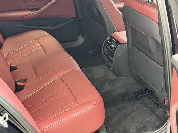 BMW 5 Series 2022