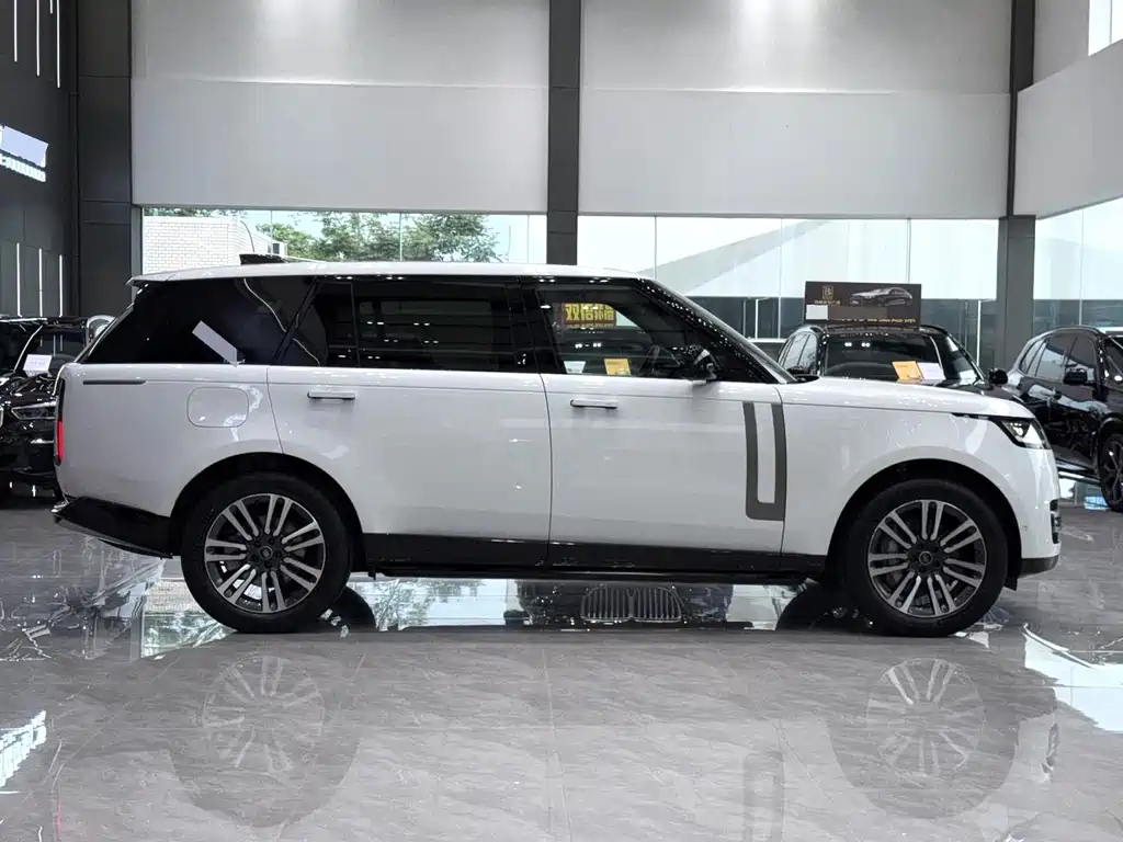 Land Rover Range Rover 2024 — фото 14